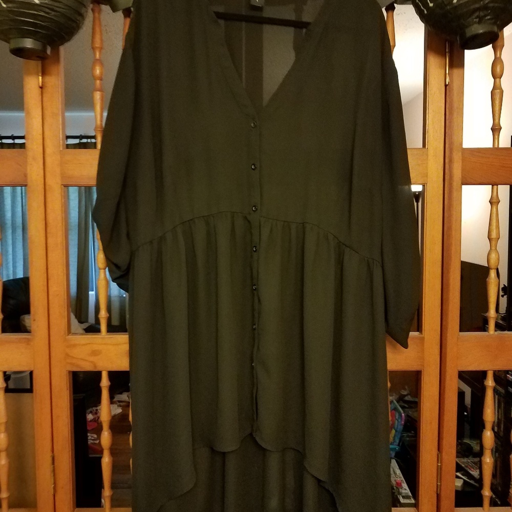 Torrid Black Button Down Hi-Lo Tunic Top Size 4 4X